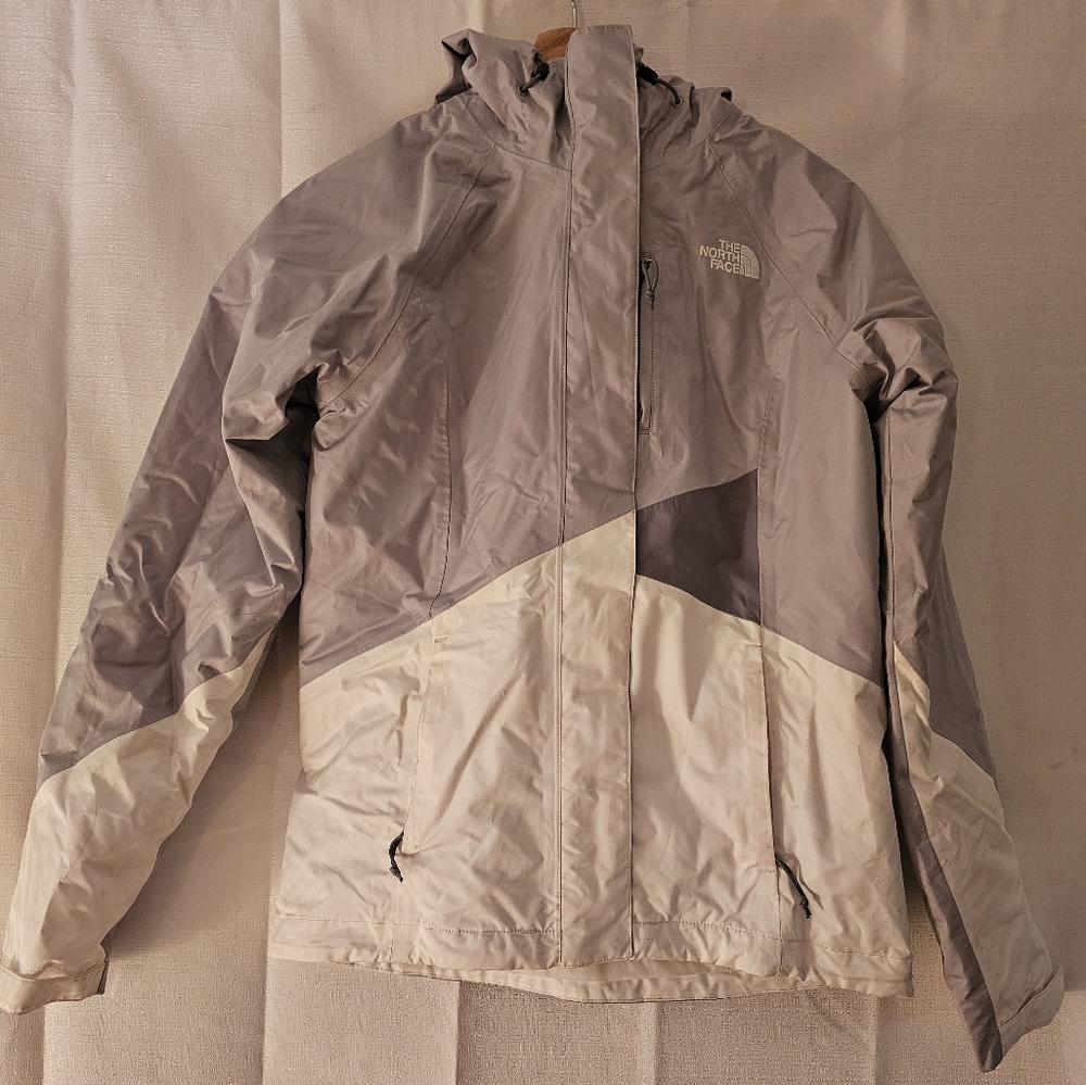 North Face Women's Hyvent Insualted 3-in-1 Jacket Extra Small